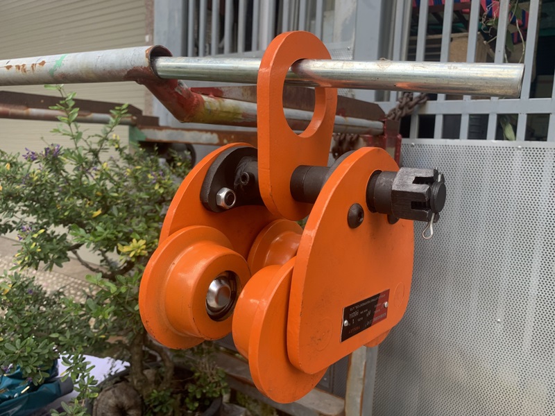 Con chạy dầm I Kawasaki 1 tấn của Việt Phát